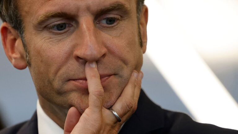 Emmanuel Macron en difficulté