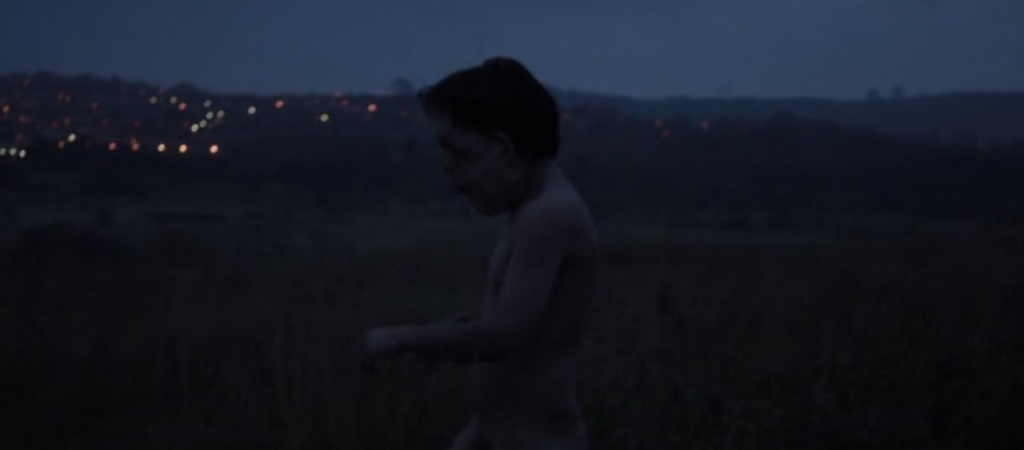 under the skin - scène où une proie est relâchée